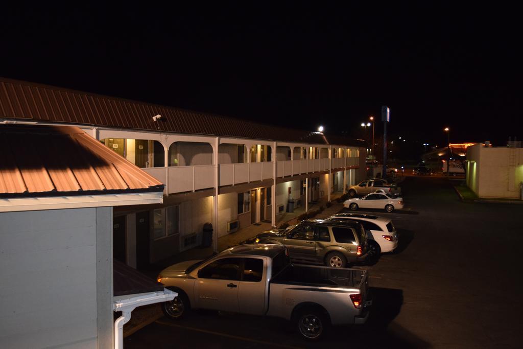 Little Suites Provo Extended Stay Exteriör bild
