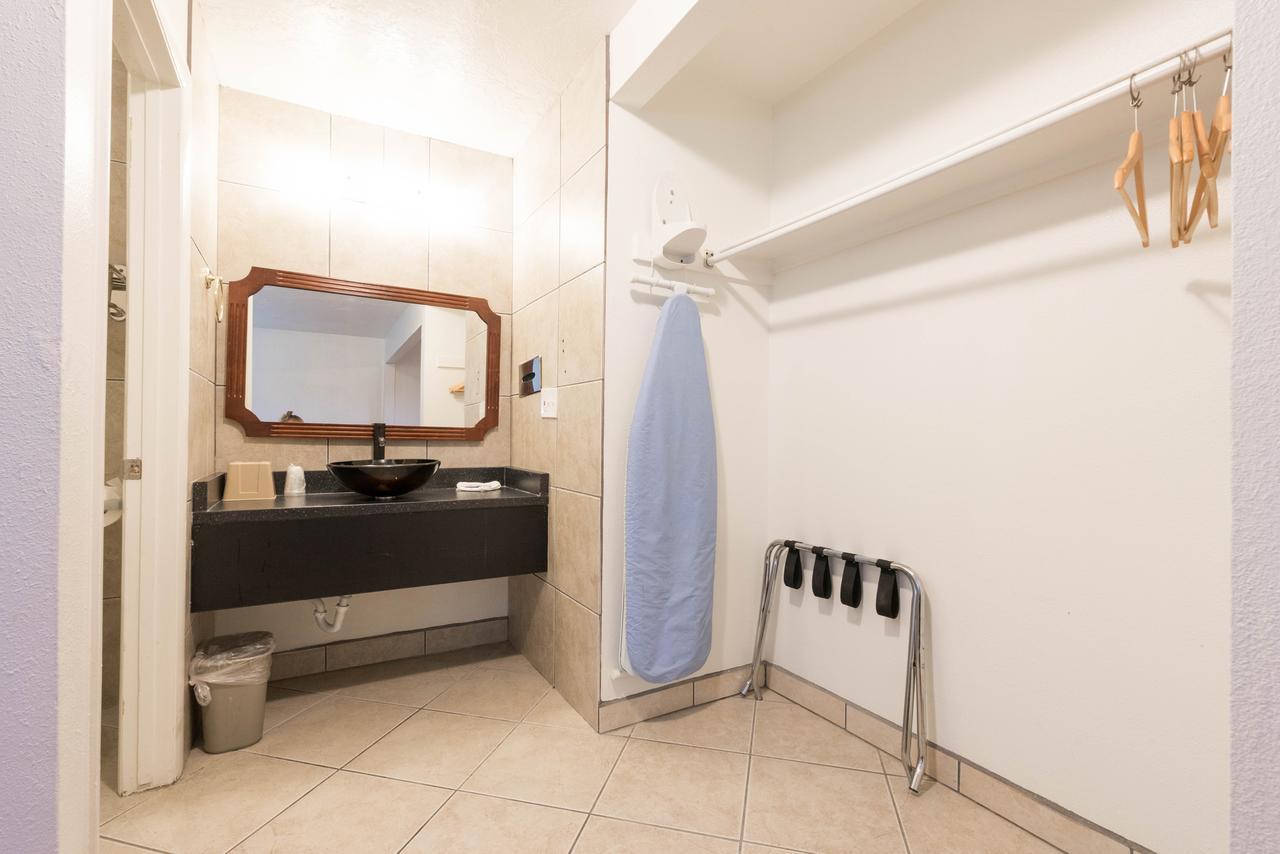 Little Suites Provo Extended Stay Exteriör bild