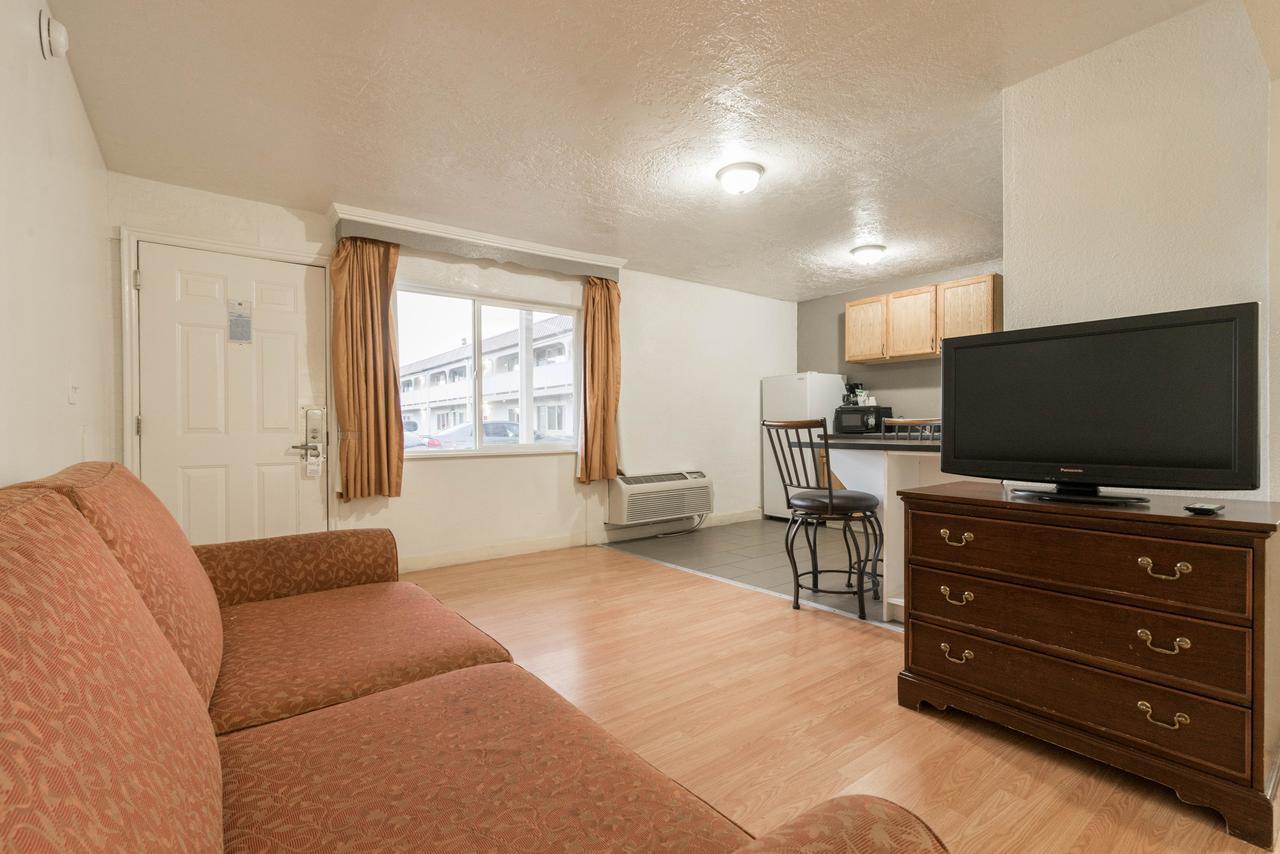 Little Suites Provo Extended Stay Exteriör bild