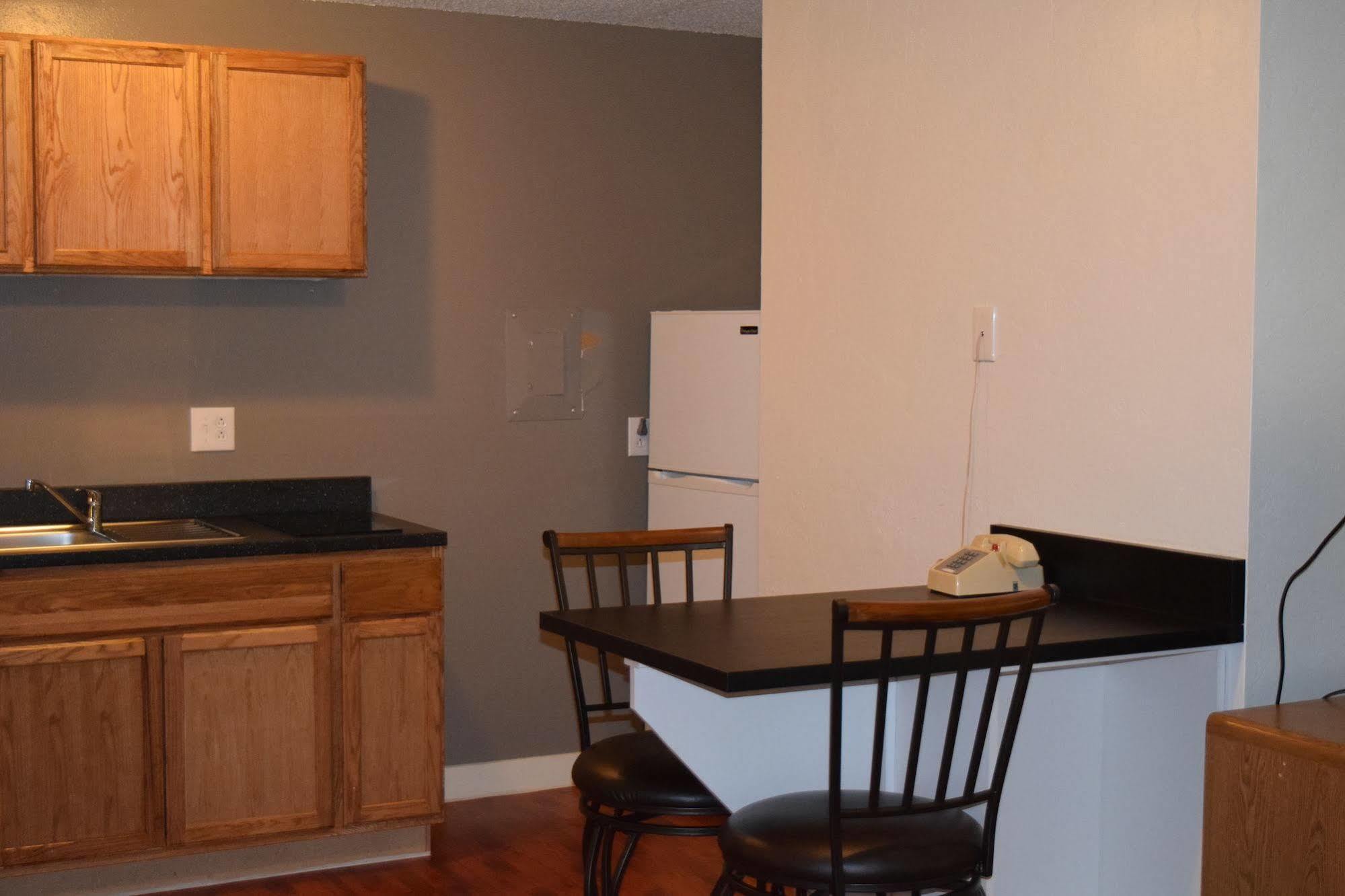 Little Suites Provo Extended Stay Exteriör bild