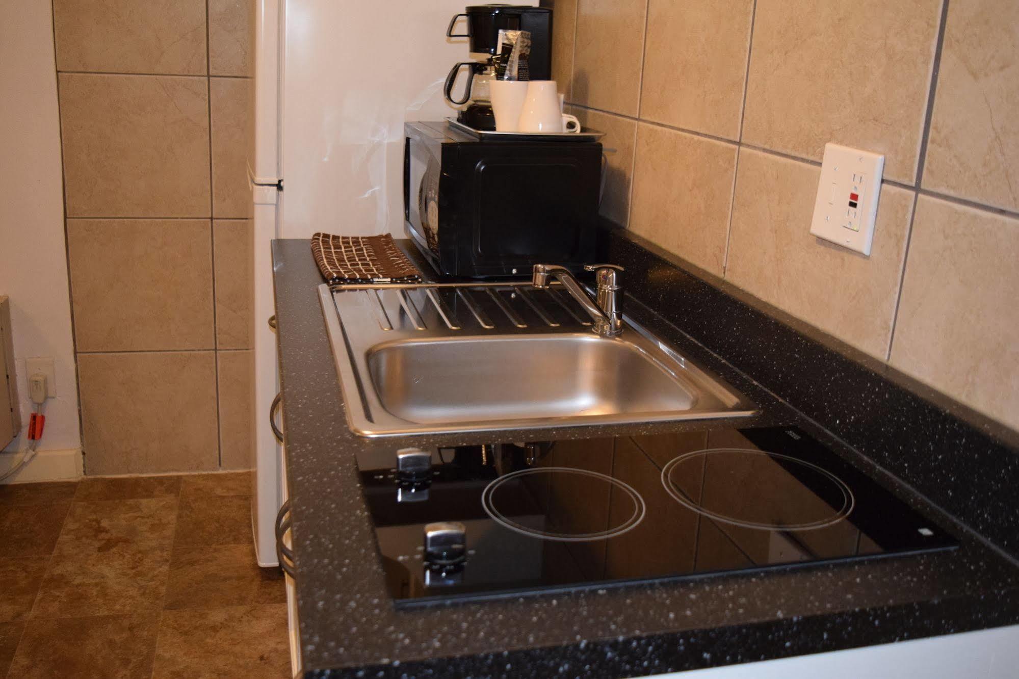 Little Suites Provo Extended Stay Exteriör bild