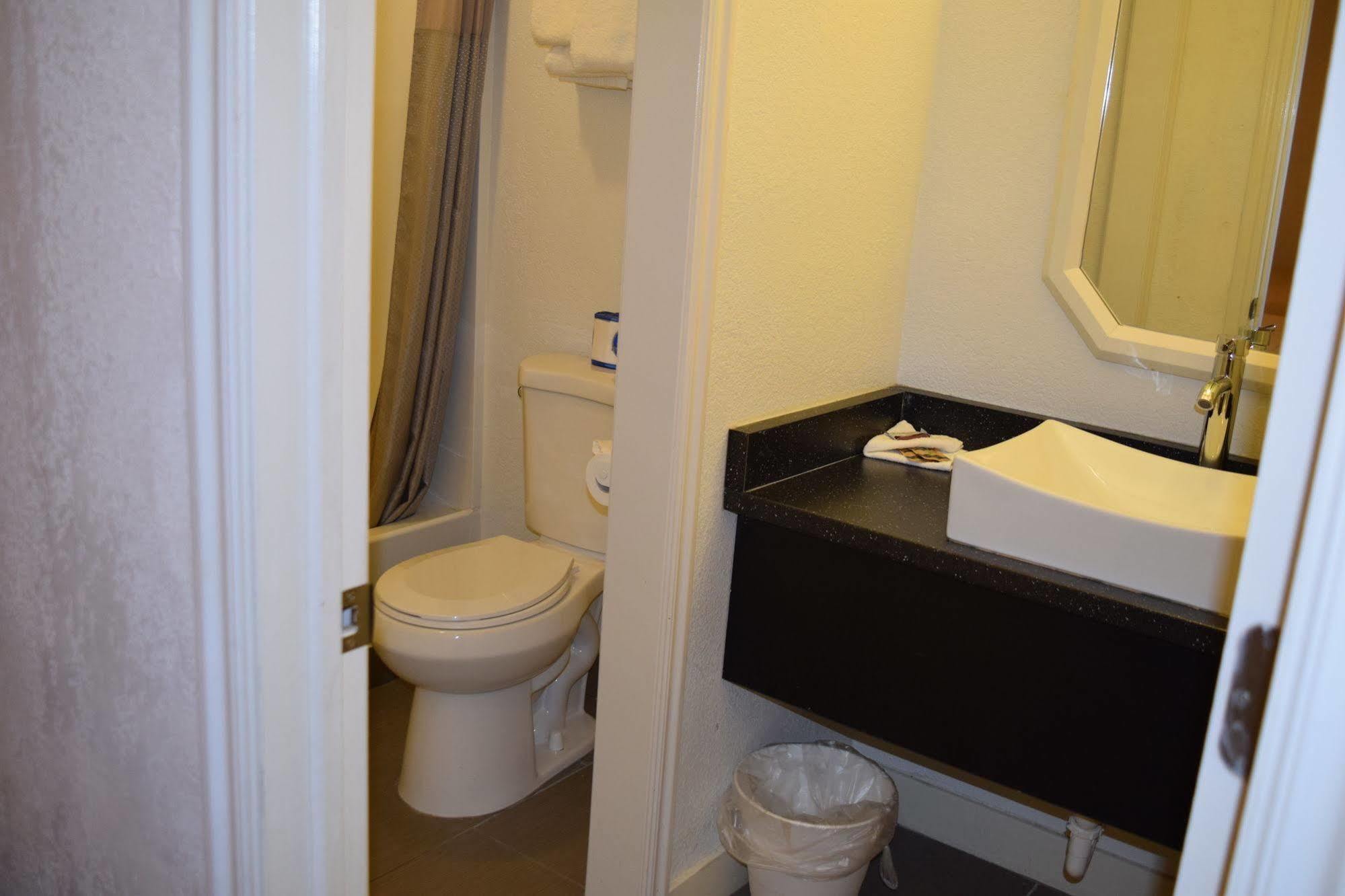 Little Suites Provo Extended Stay Exteriör bild